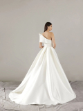 WEDDING DRESSES Pronovias Amias 2025