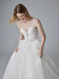 WEDDING DRESSES Pronovias Kamerie 2025