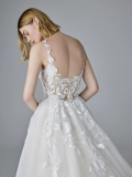 WEDDING DRESSES Pronovias Kamerie 2025