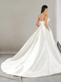 Svatební šaty Pronovias Khloe 2025