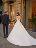 WEDDING DRESSES Luna Novias Traza 2024